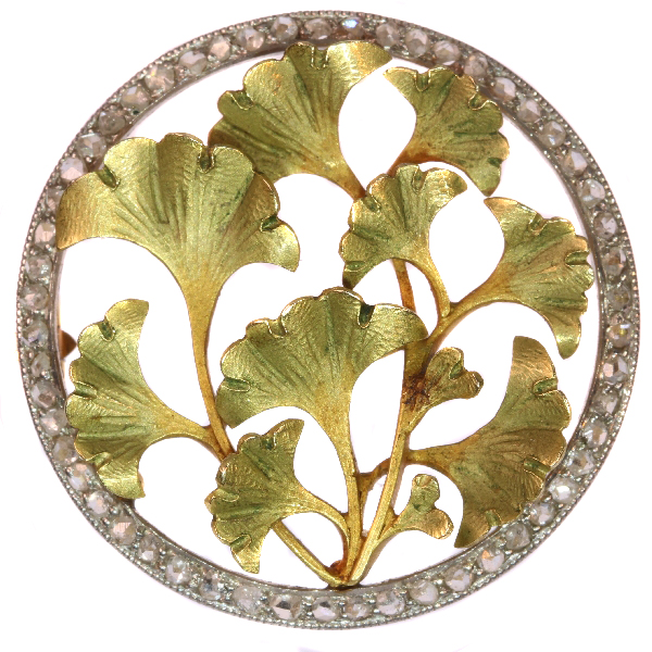 Utmost charming Art Nouveau brooch with diamonds and Ginkgo biloba leaves